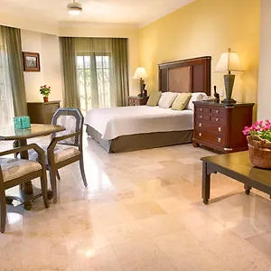 Itzaes Hotel