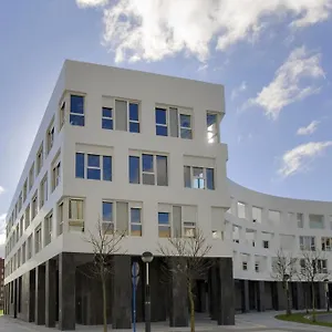 Irenaz Apartahotel