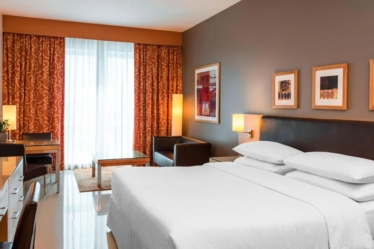 Four Points By Sheraton Bur Dubai Hotel