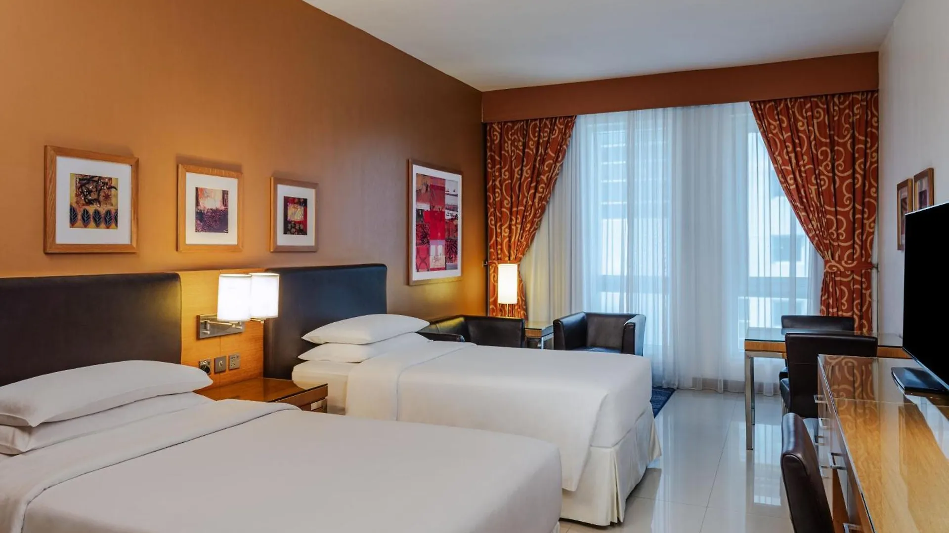 Four Points By Sheraton Bur Dubai Hotel