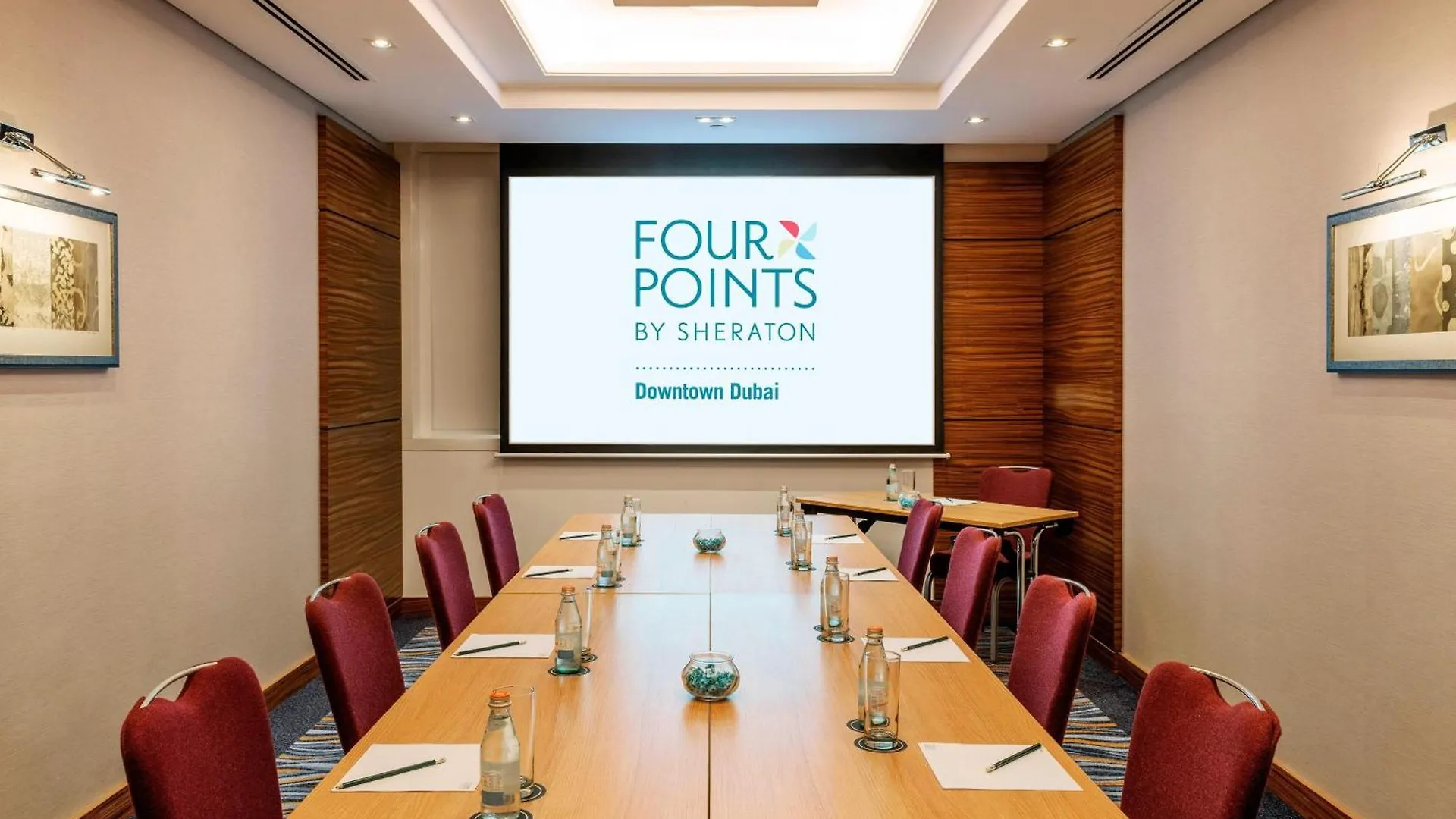 Four Points By Sheraton Bur Dubai Hotel